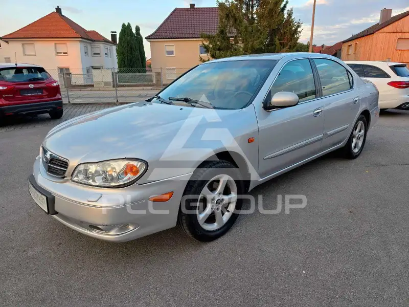 2002 Nissan MAXIMA