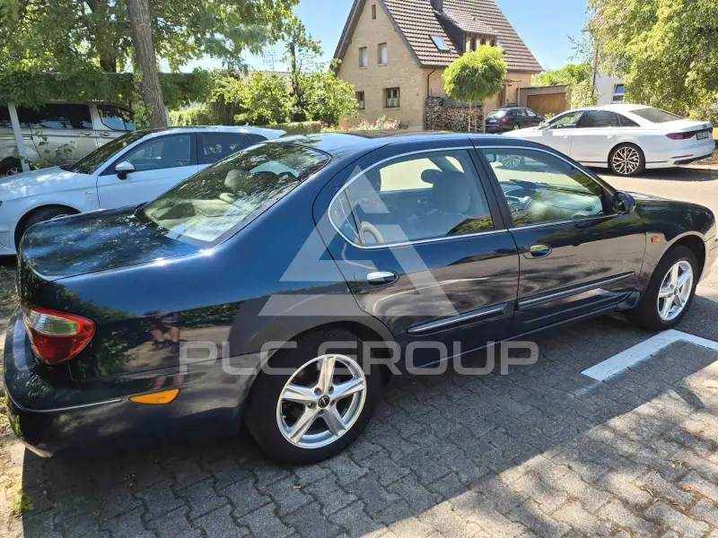 2002 Nissan MAXIMA