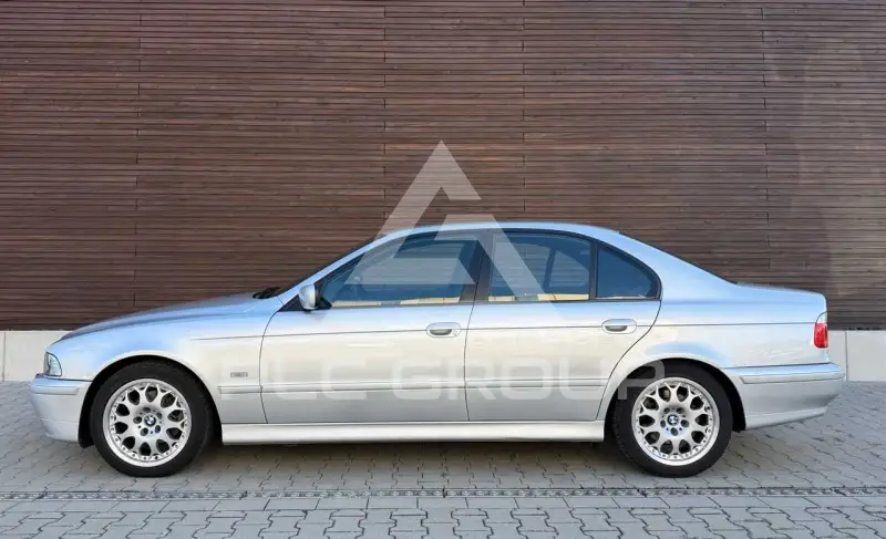 2002 BMW 525
