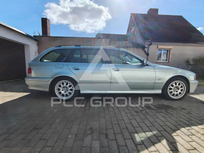2002 BMW 525