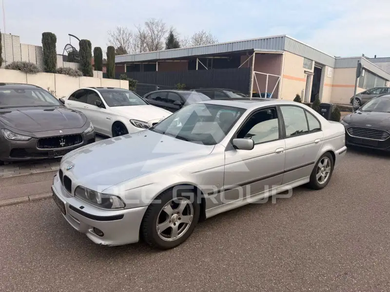 2002 BMW 525