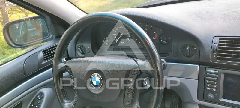 2002 BMW 525
