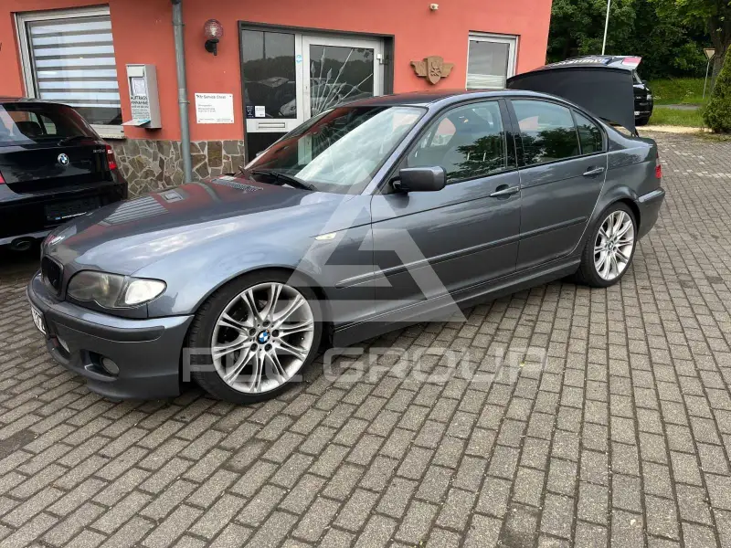 2003 BMW 320