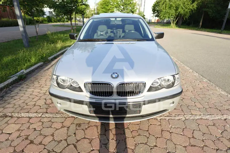 2002 BMW 320