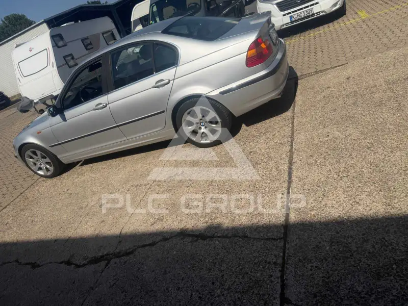 2002 BMW 320