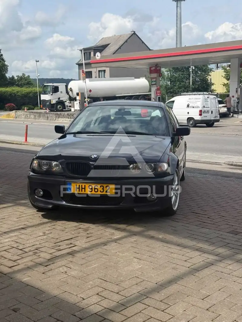 2002 BMW 330