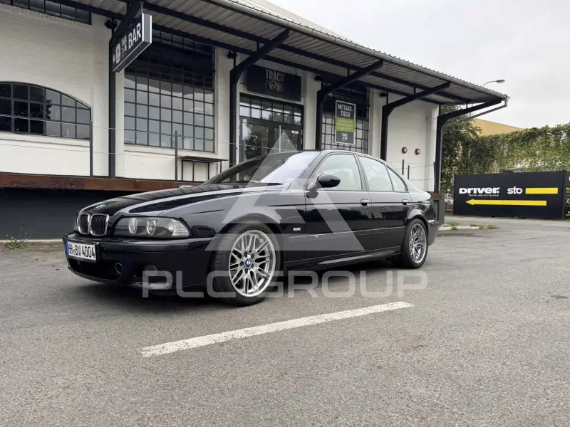 2002 BMW M5