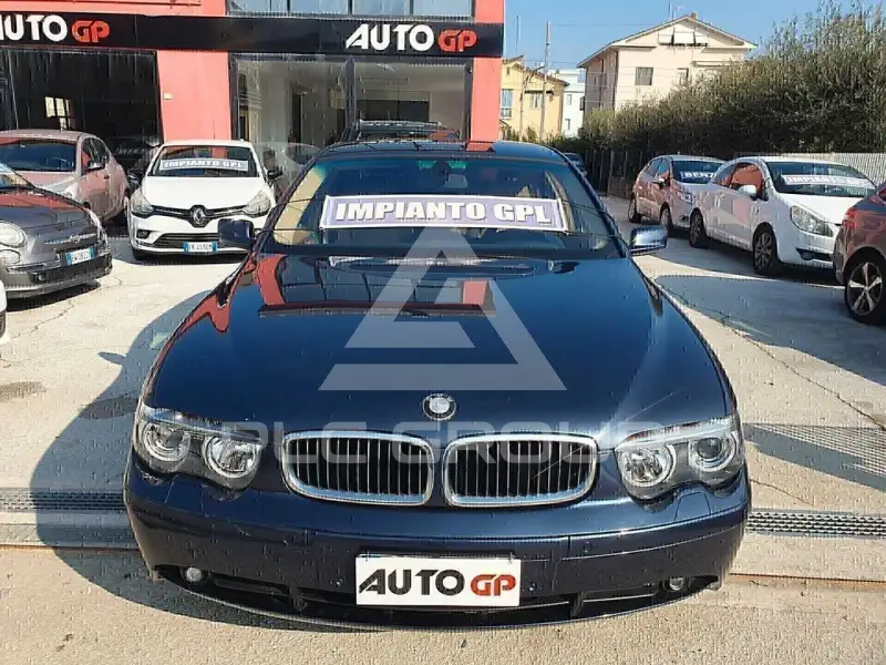 2002 BMW 735