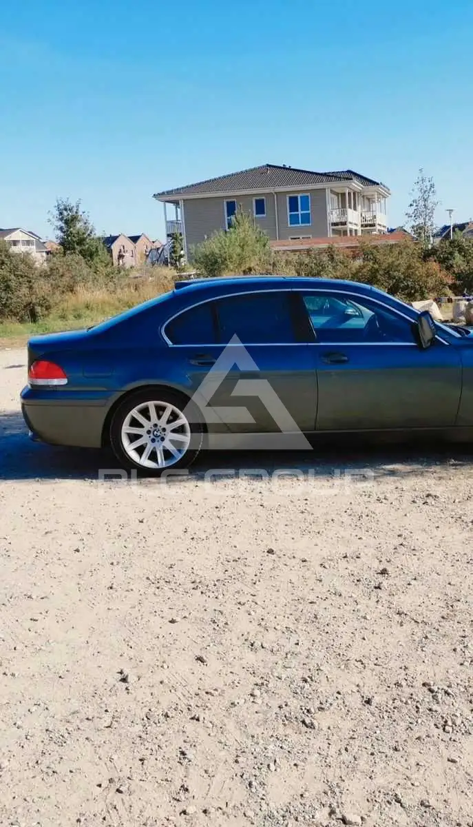 2002 BMW 735