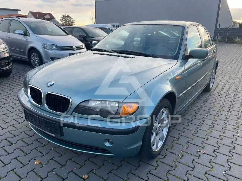 2002 BMW 318