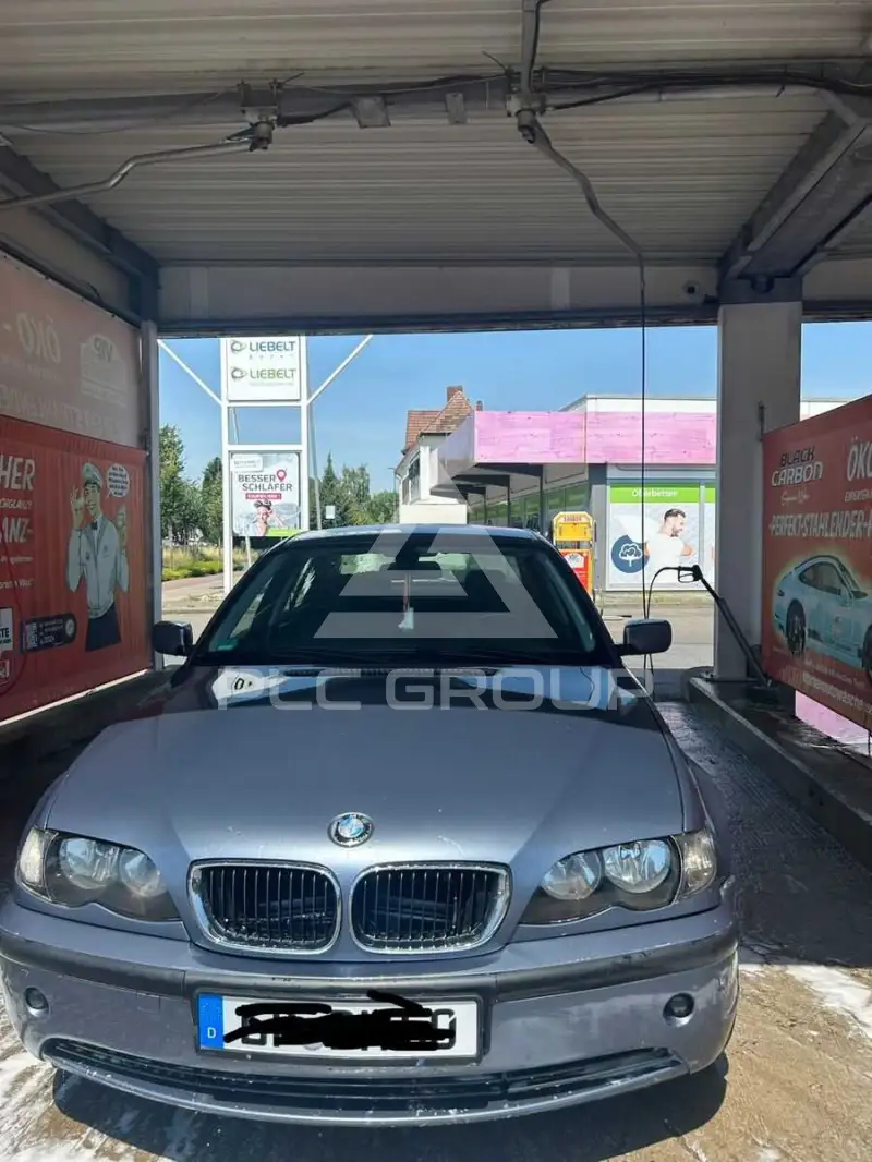 2002 BMW 318