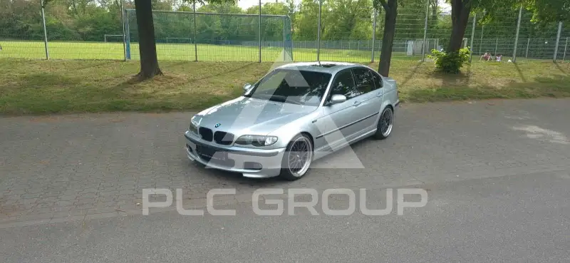 2002 BMW 318