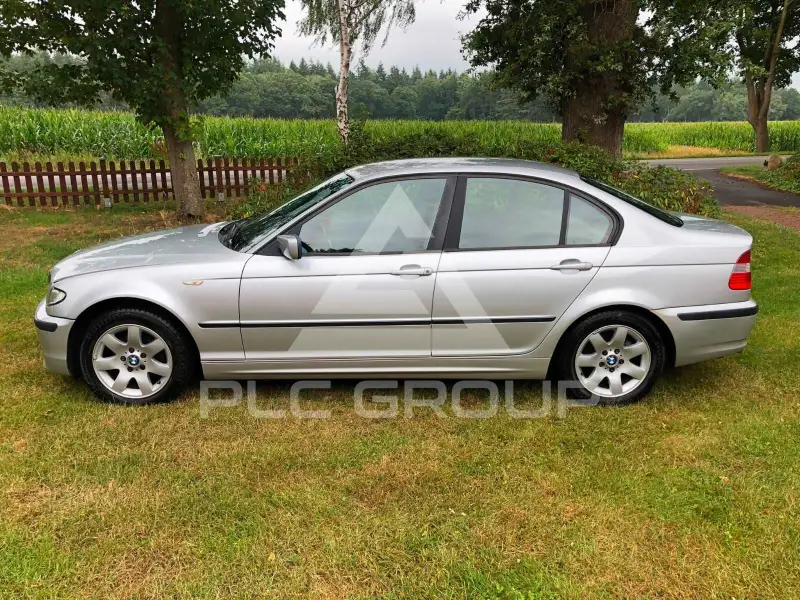 2002 BMW 318