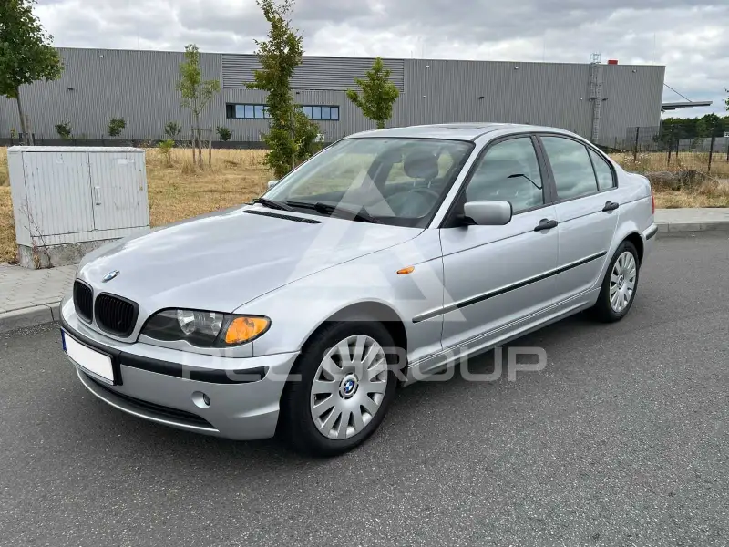 2002 BMW 318