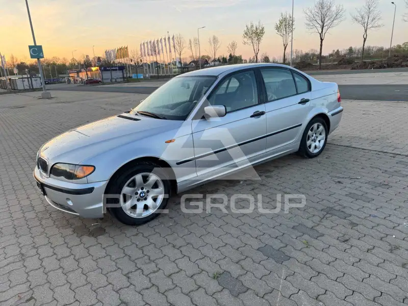 2002 BMW 318
