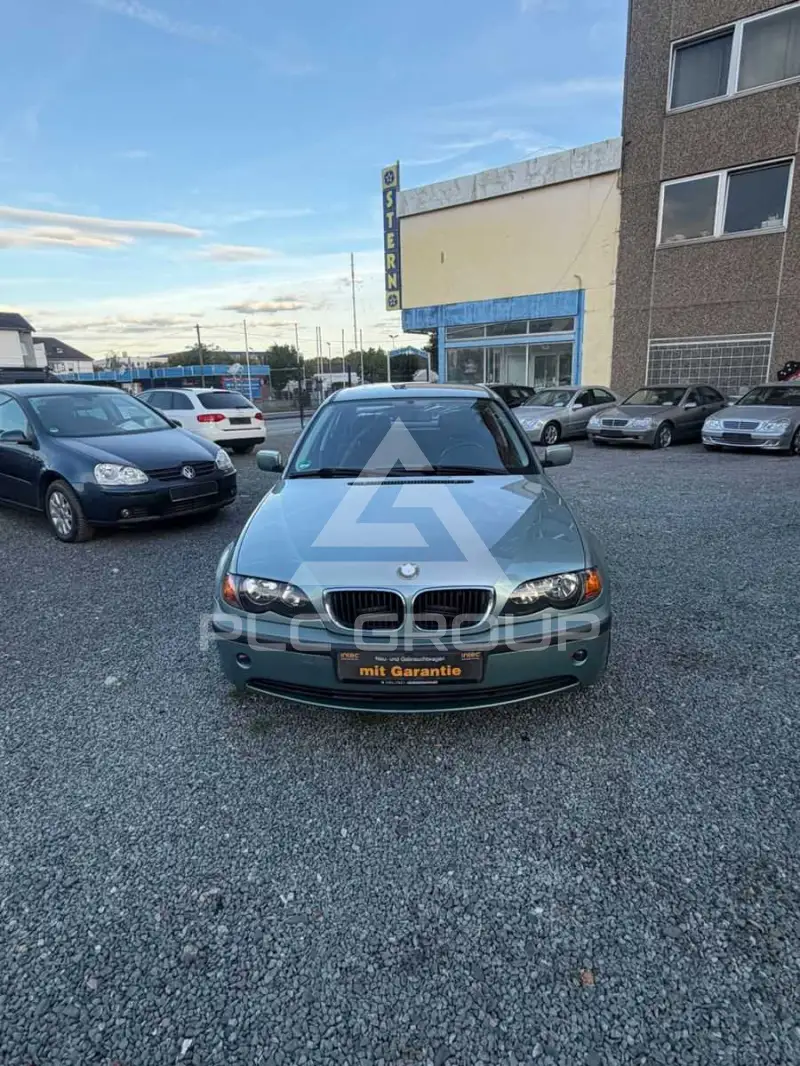 2002 BMW 318