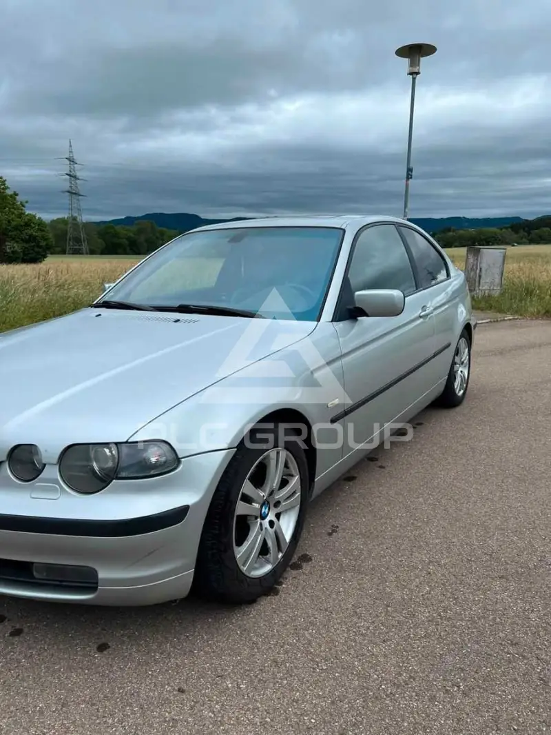 2002 BMW 318