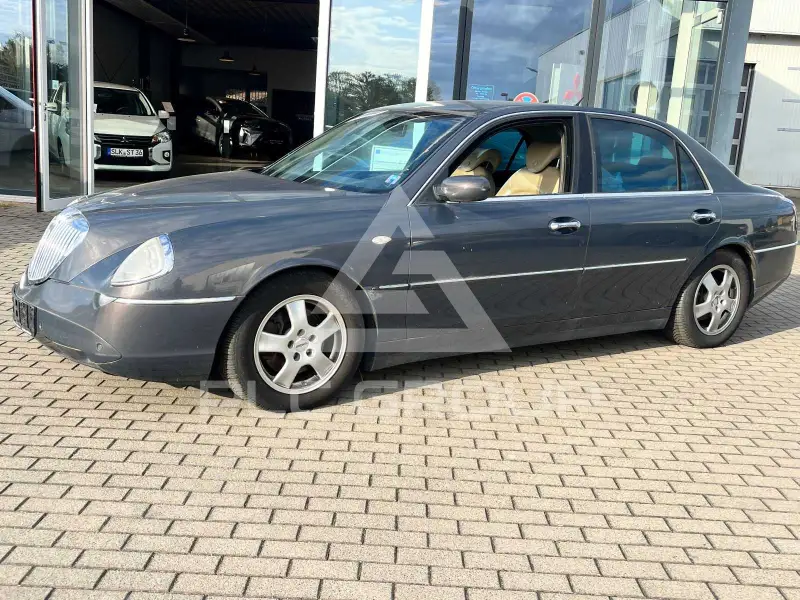 2002 Lancia Thesis