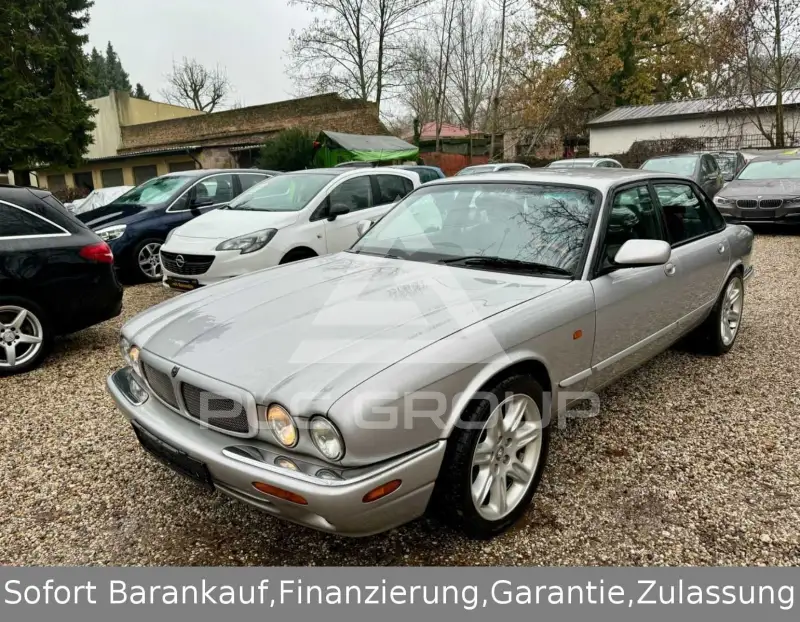 2002 Jaguar XJR