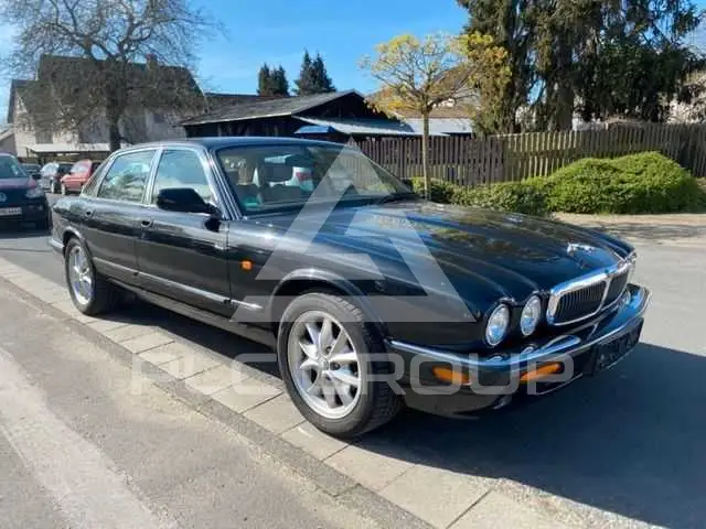 2002 Jaguar XJ