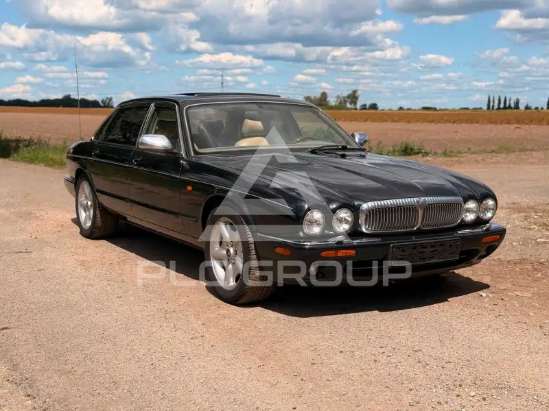 2002 Jaguar XJ