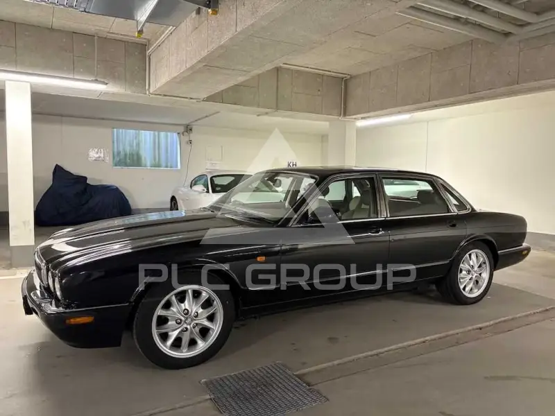 2002 Jaguar XJ