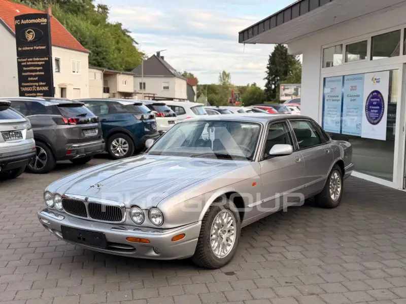 2002 Jaguar XJ