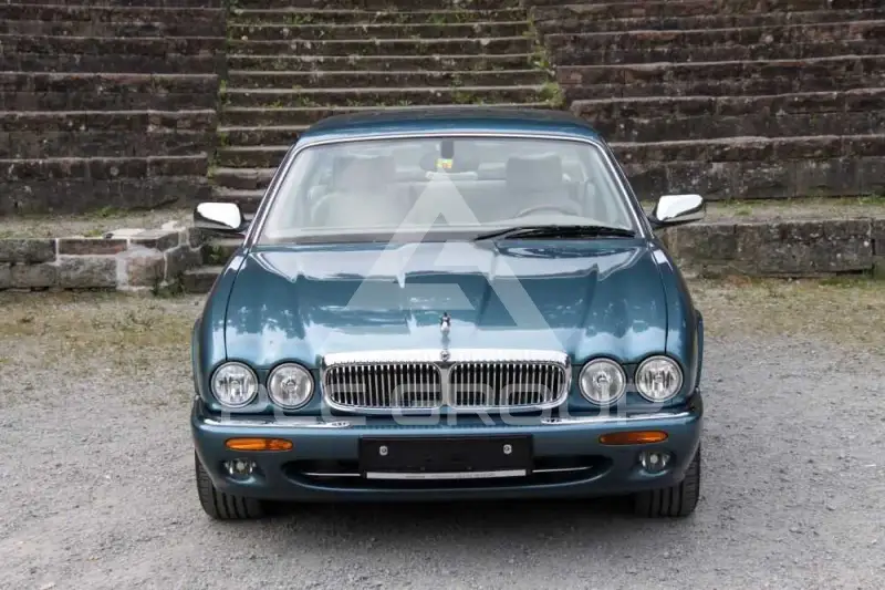 2002 Jaguar Daimler