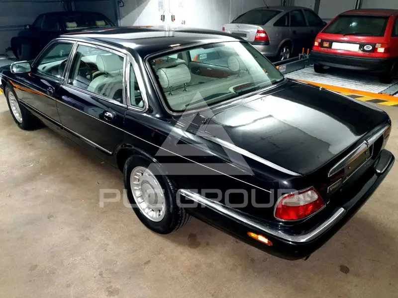2002 Jaguar Daimler