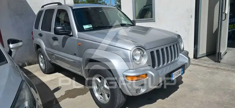 2002 Jeep CHEROKEE