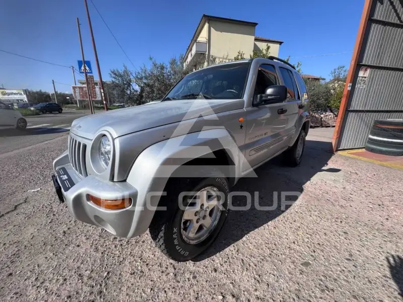 2002 Jeep CHEROKEE