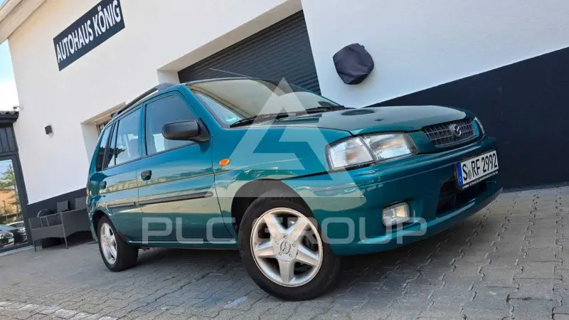 2002 Mazda Demio