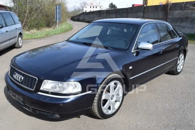 2002 Audi S8