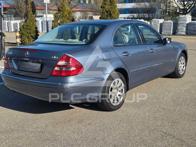 2002 Mercedes Benz E 320