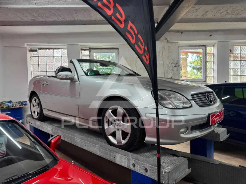 2002 Mercedes Benz SLK 200