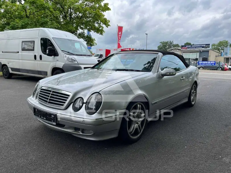 2002 Mercedes Benz CLK 200