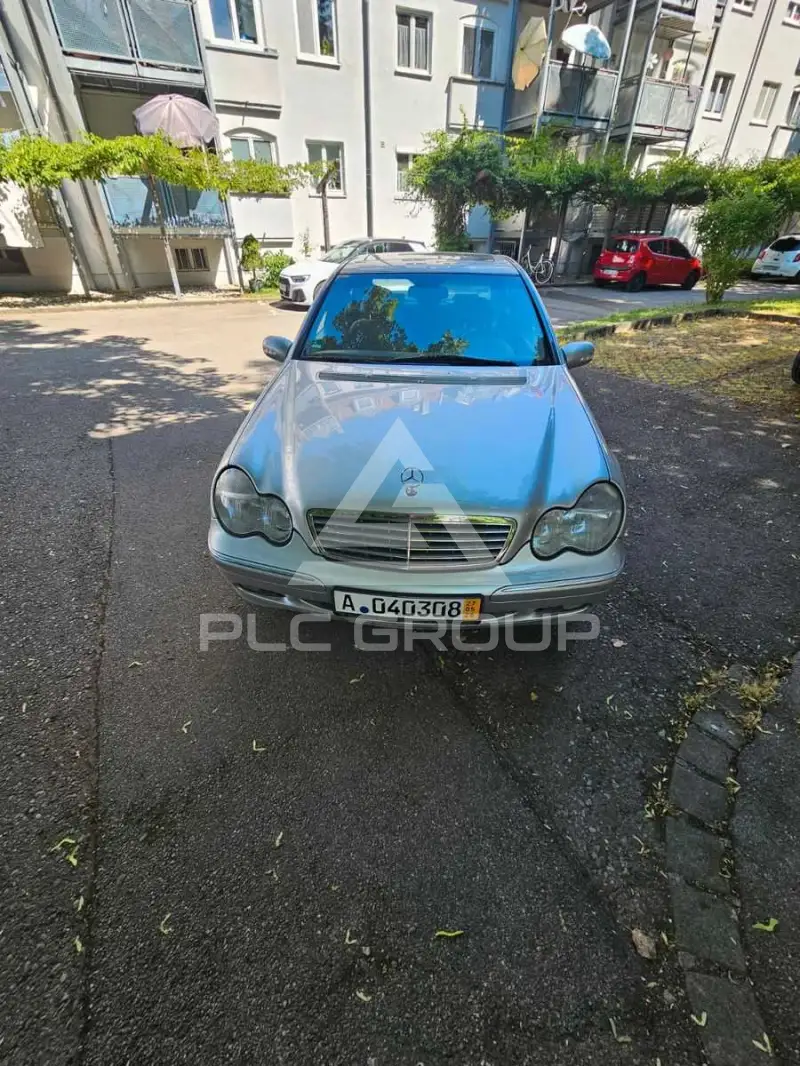 2002 Mercedes Benz 220