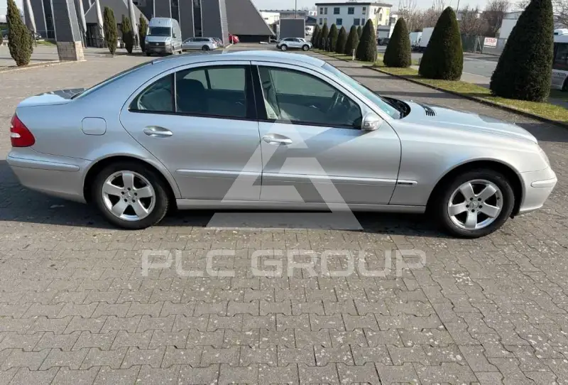 2002 Mercedes Benz E 200