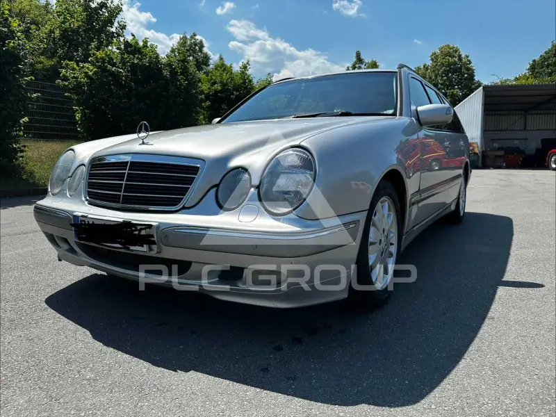 2002 Mercedes Benz E 200
