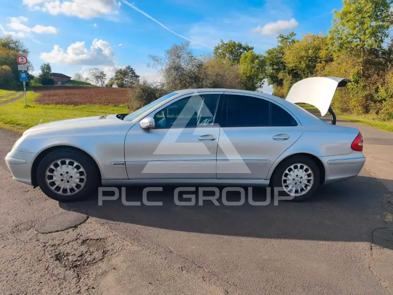 2002 Mercedes Benz E 200
