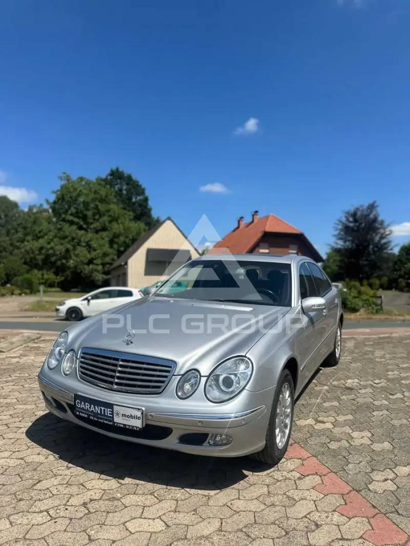 2002 Mercedes Benz E 200