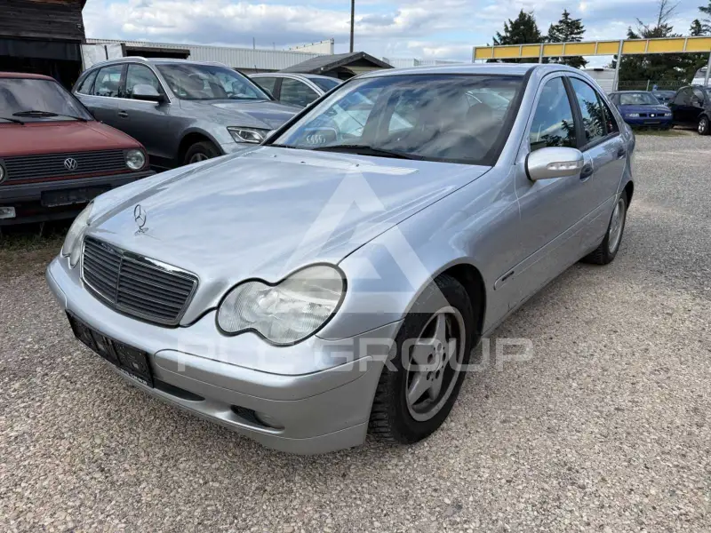 2002 Mercedes Benz C 180