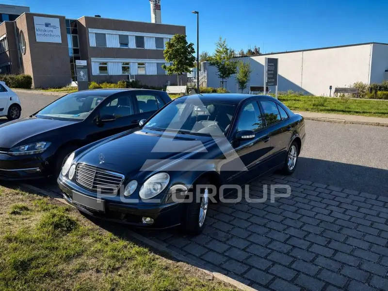 2002 Mercedes Benz E 220