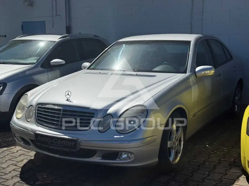2002 Mercedes Benz E 220