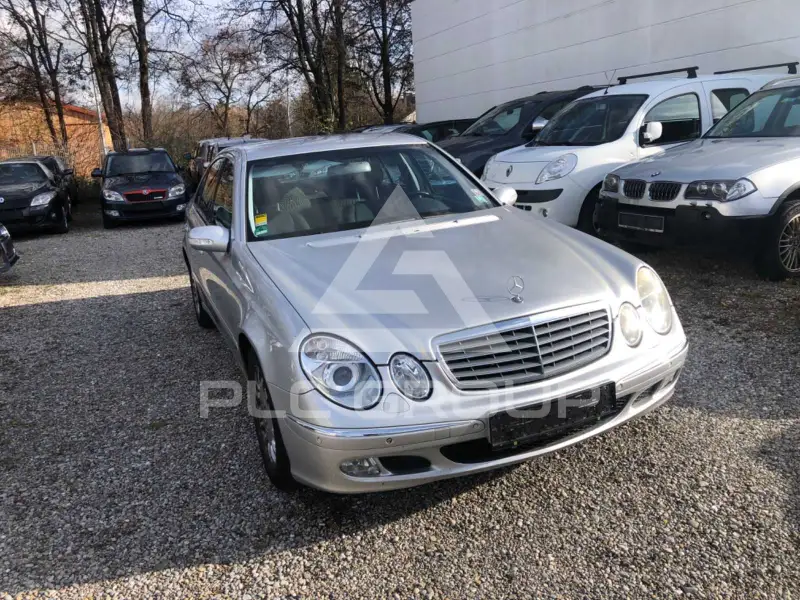 2002 Mercedes Benz E 240