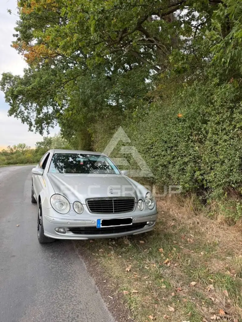 2002 Mercedes Benz E 240