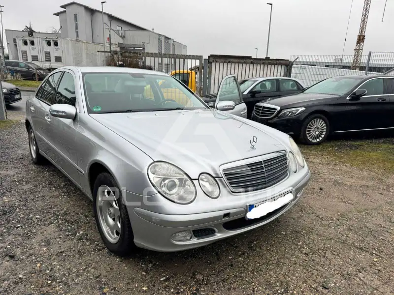 2002 Mercedes Benz E 240