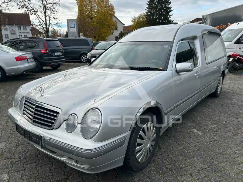 2002 Mercedes Benz E 270