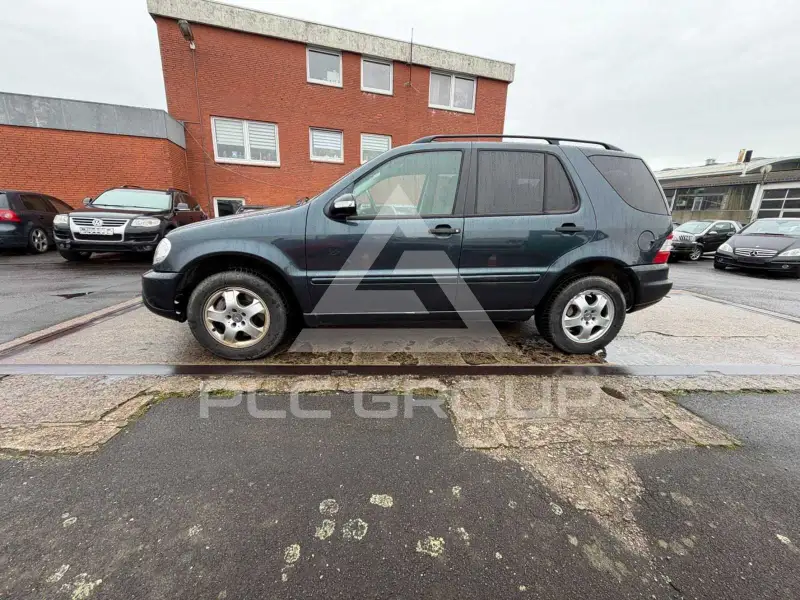 2002 Mercedes Benz ML 270