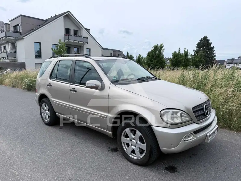 2002 Mercedes Benz ML 270